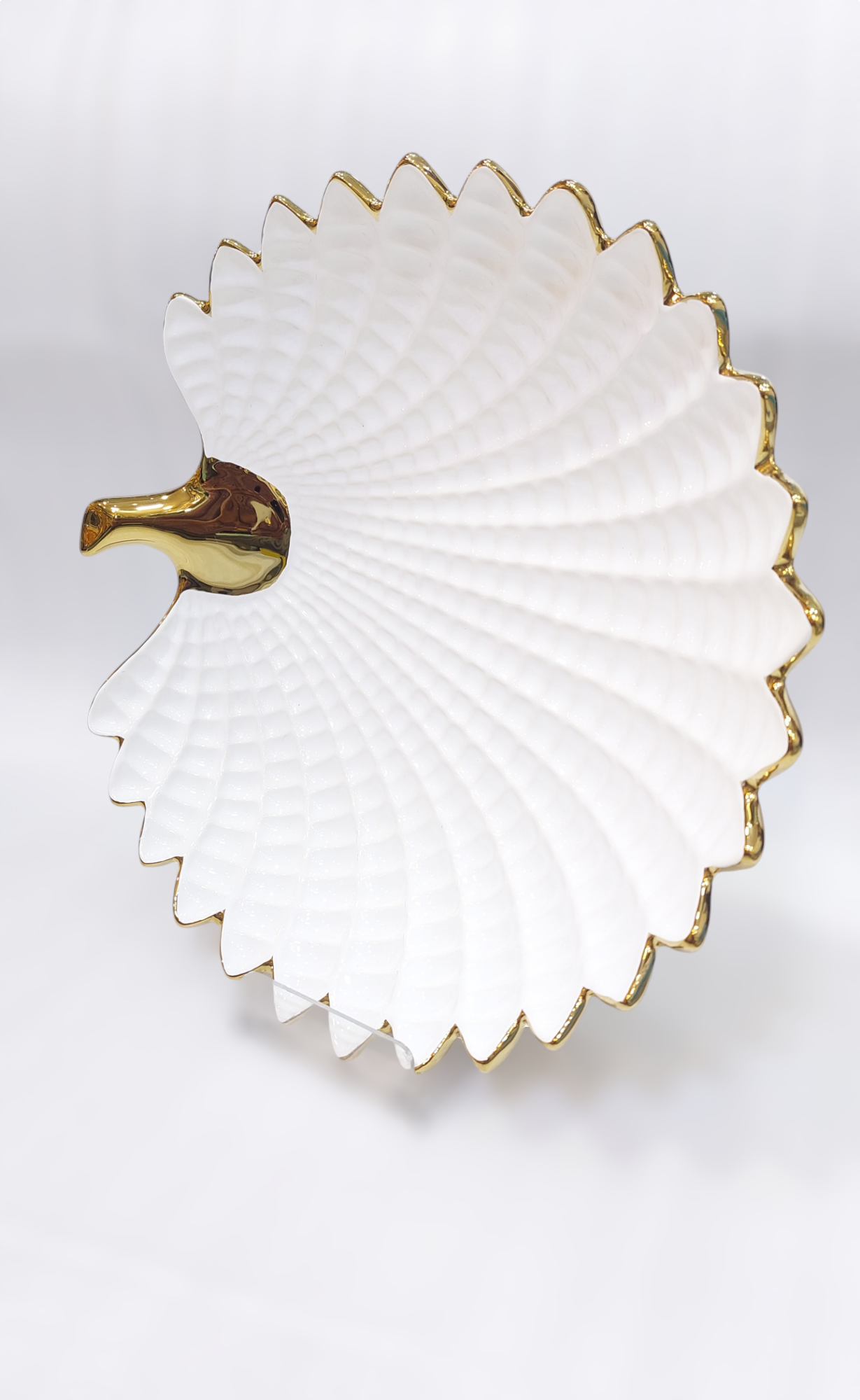 Elegant Ceramic Platter with Golden Detailing – Unique Design