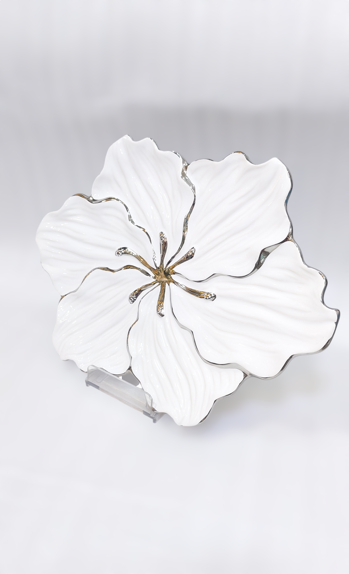 Elegant Ceramic Platter with Golden Detailing – Unique Design