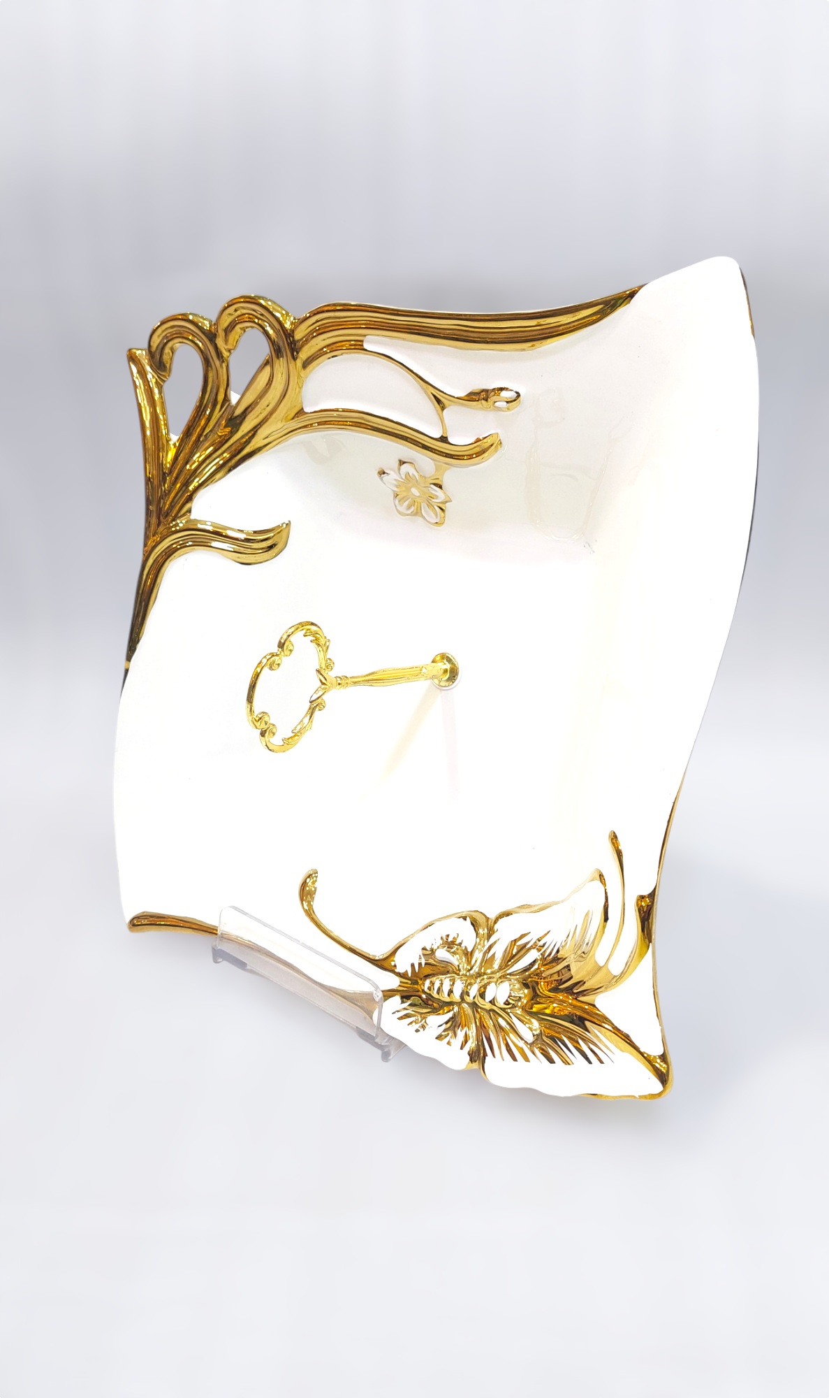 Elegant Ceramic Platter with Golden Detailing – Unique Design