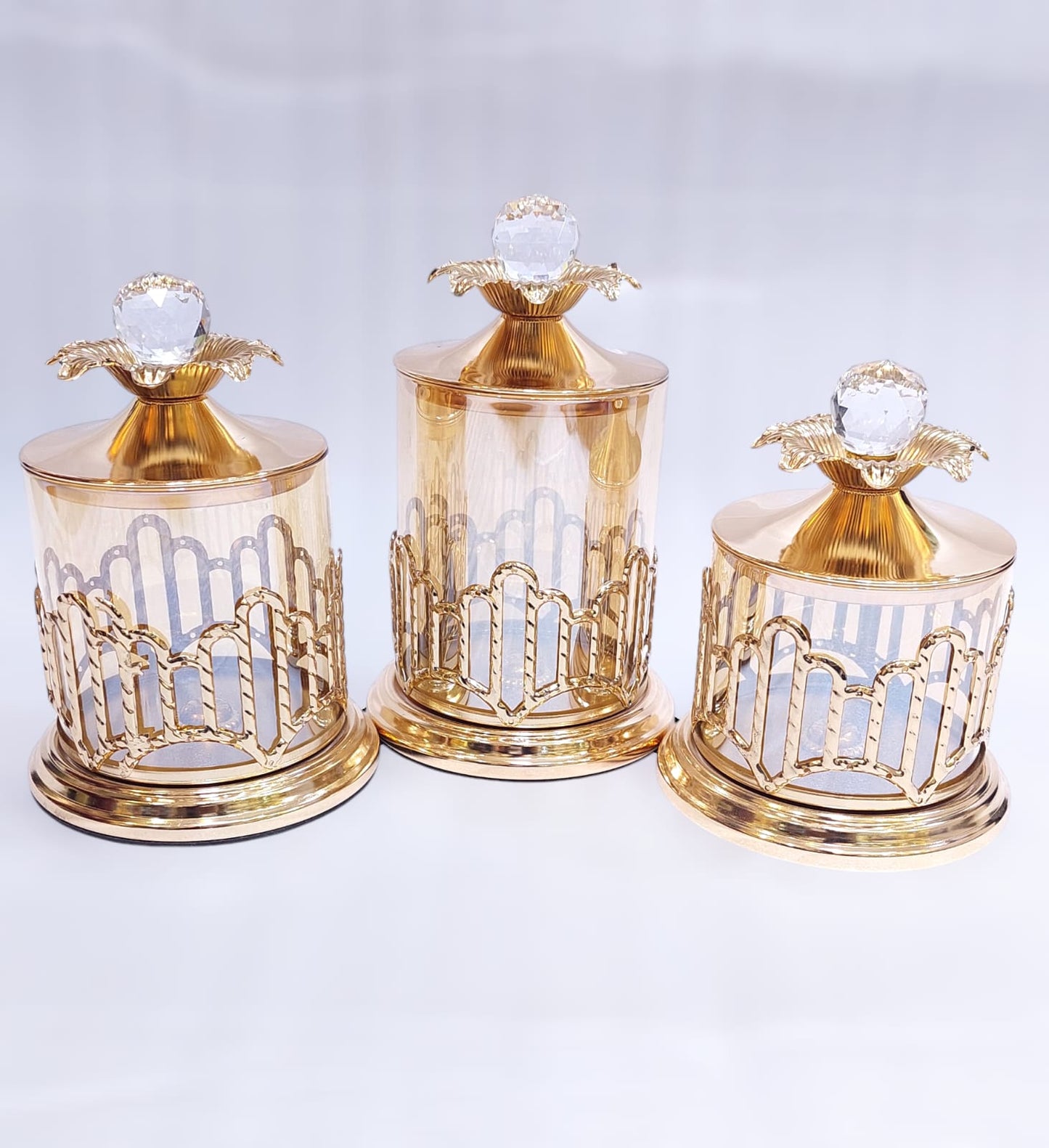 3-Piece Fancy Candy Set with Golden Design & Glass Material – Elegant Knob Detail